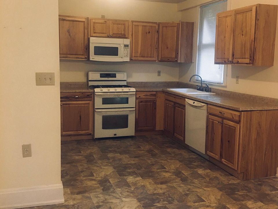 1st image of 4615 Erie Ave