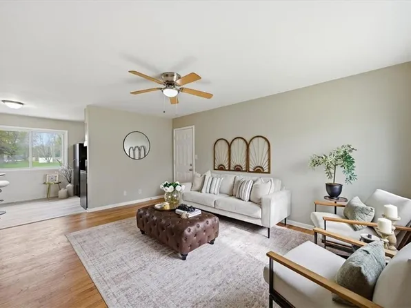 5200 S Delaware Ave, Independence, MO 64055