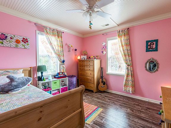 Bedroom 2, Main level