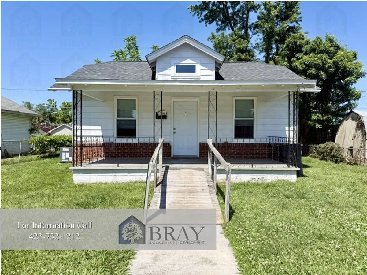 Building Photo - 1238 Willow St