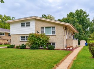 627 Ryan Ln, Dundee, IL 60118