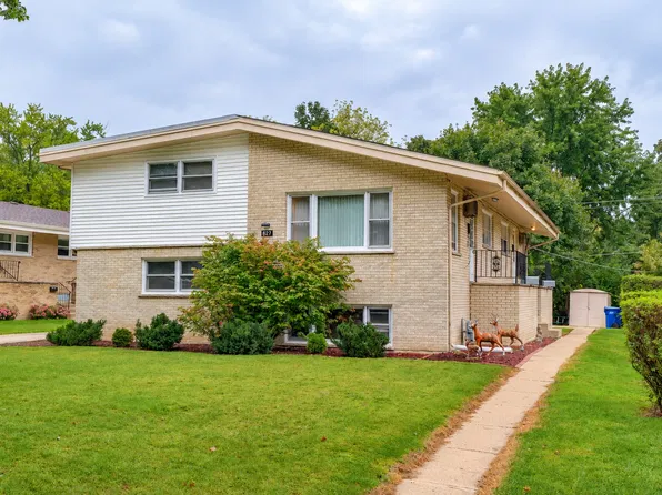 627 Ryan Ln, Dundee, IL 60118