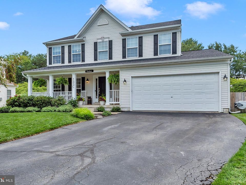 1st image of 133 Brook Knoll Way