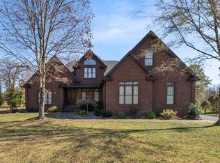 561 Covington Grove Ct, Bowling Green, KY 42104
