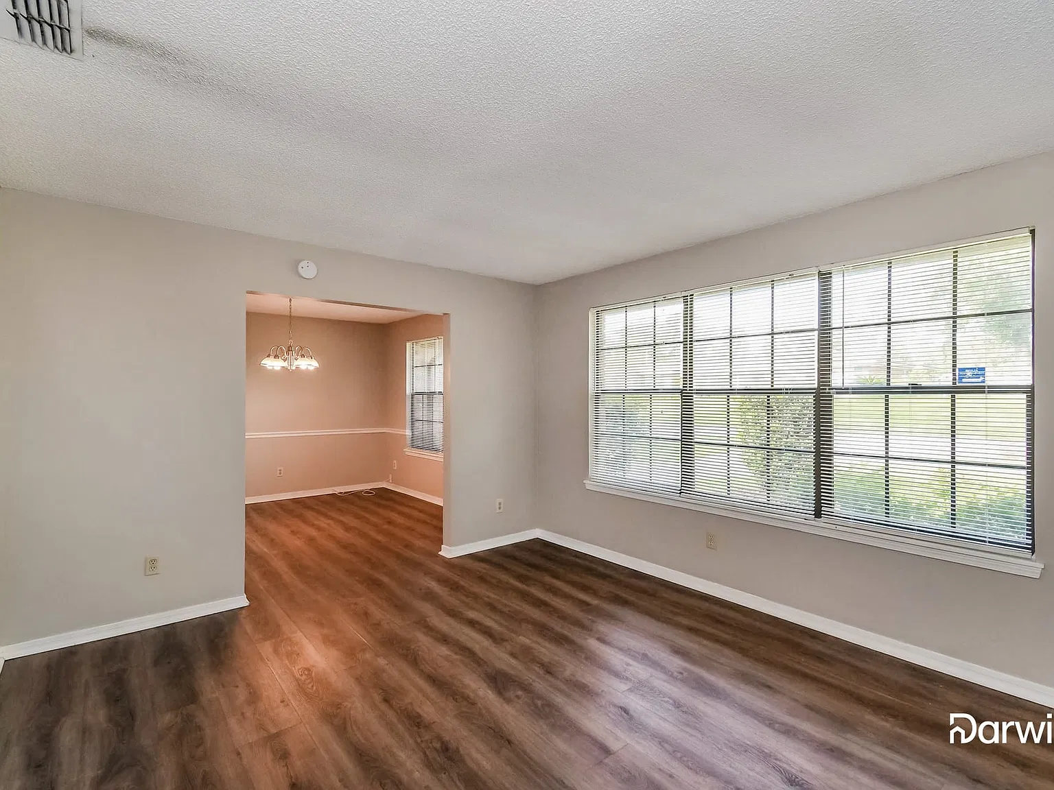 3 bed, 2.0 bath, 1736 sqft, $1,995 — Photo 4