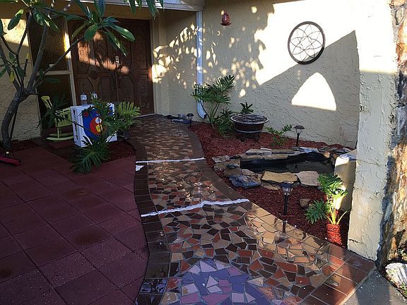 4th image of 7601 Laurel Oak Ct