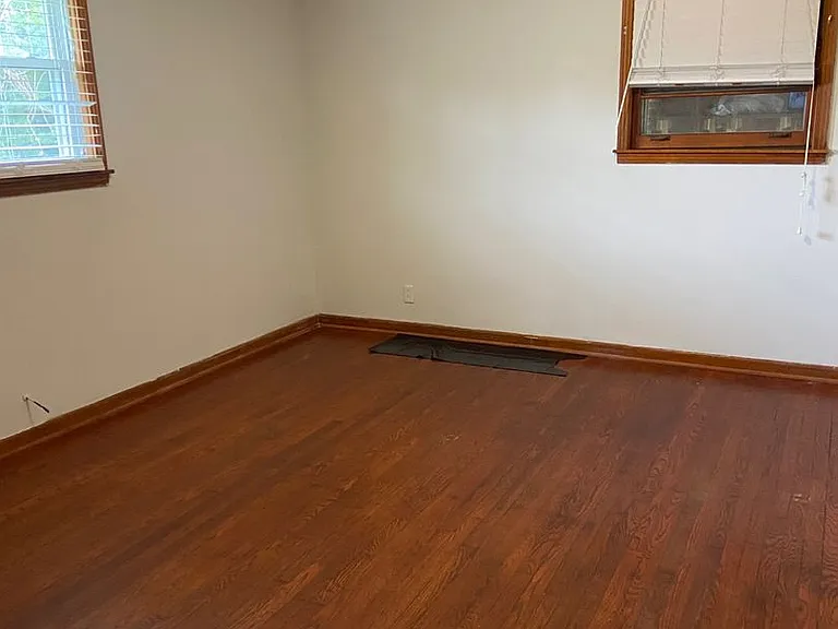 109 Thompson St — Photo 14