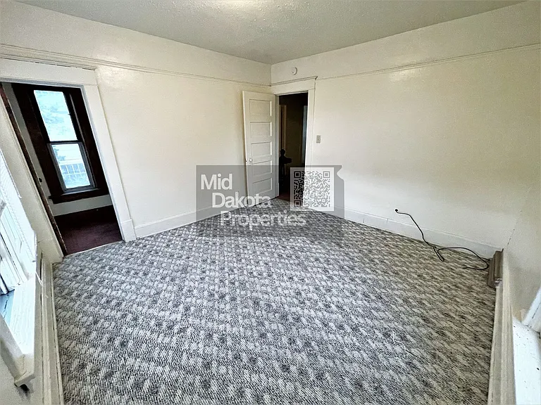 316 W 2nd Ave — Photo 13