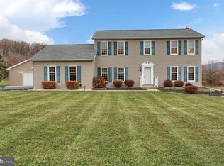 126 Spring Dr, Dillsburg, PA 17019