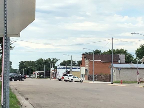 5th image of 104 E Main St