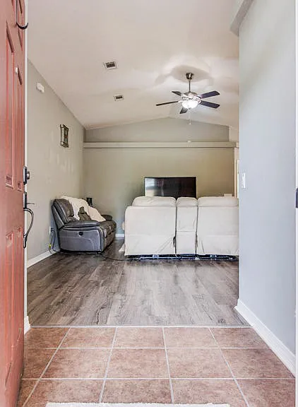 2362 Duncan Ridge Dr — Photo 2