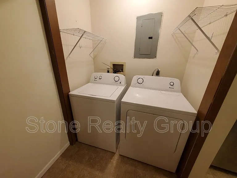 362 White Oak Ln — Photo 8