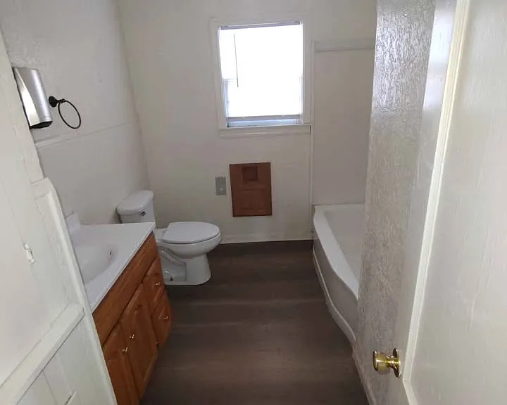 207 E Chestnut Ave — Photo 3