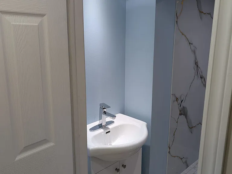76 Samandria Ave — Photo 4