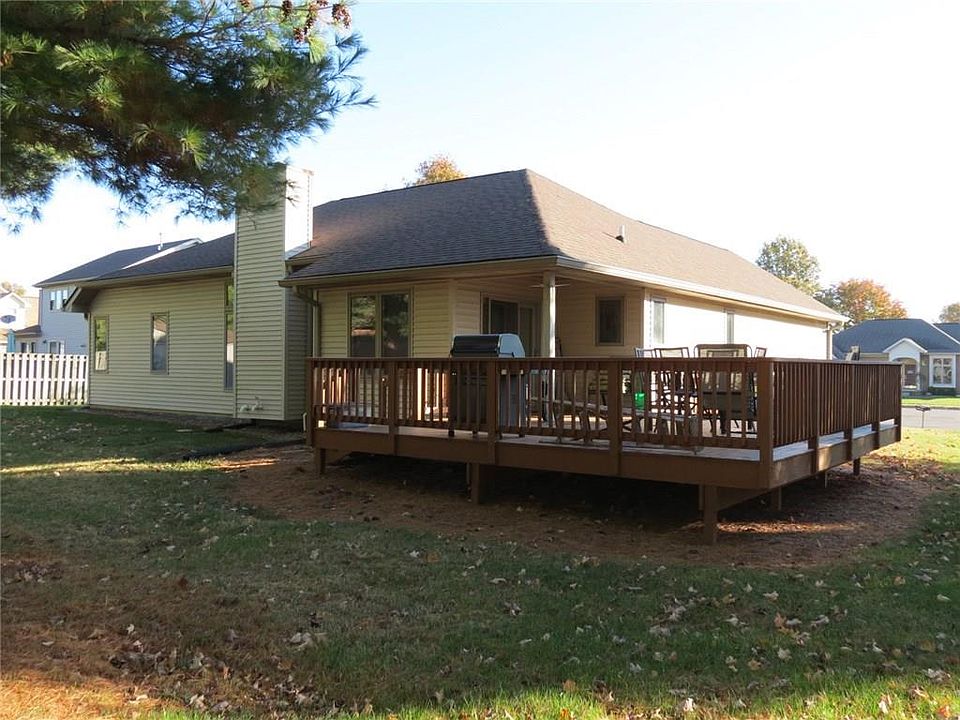 2nd image of 2876 Fox Hollow Ct