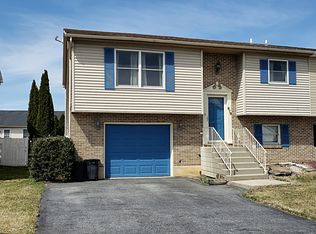 878 Barbara Dr, Coplay, PA 18037