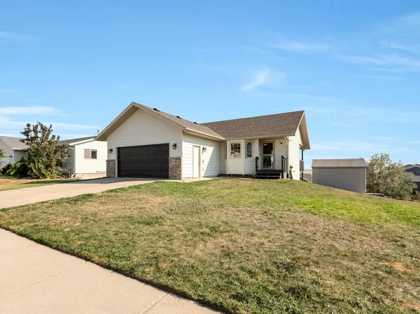 4426 Titan Dr, Rapid City, SD 57701