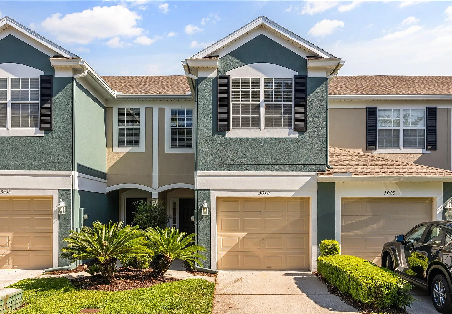 3 bed, 2.5 bath, 1687 sqft, $2,225 — Photo 1