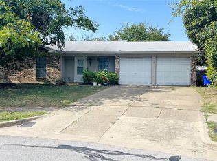 5650 Cornwallis Ct, Watauga, TX 76148