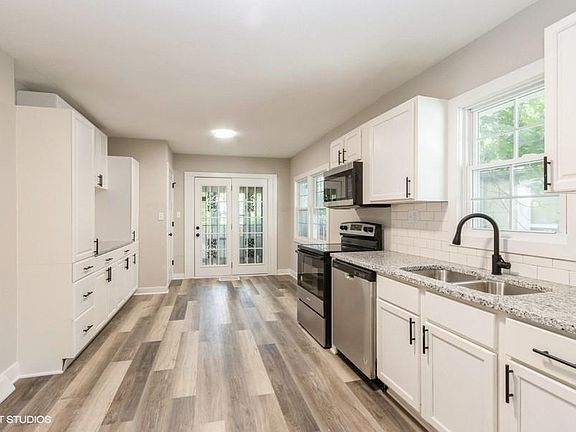 5th image of 3604 E 72nd St