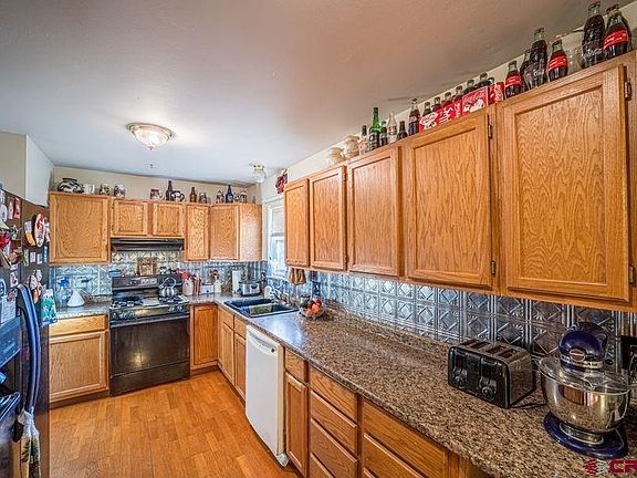 5th image of 1010 Highland St