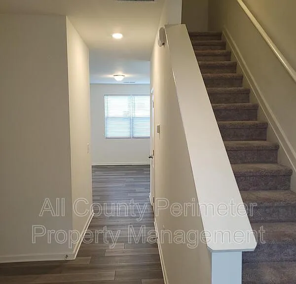 314 Penn Station Way — Photo 2