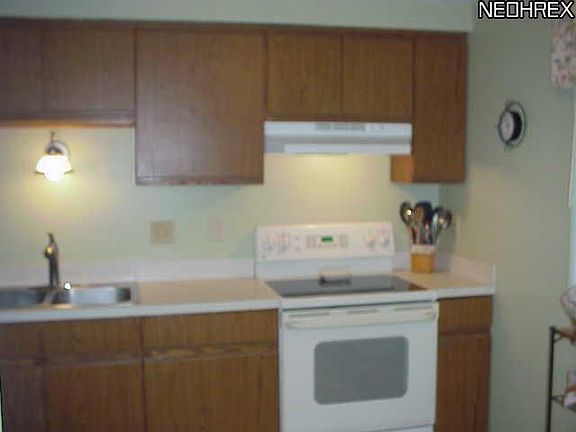 4th image of 896 W Abbey Dr