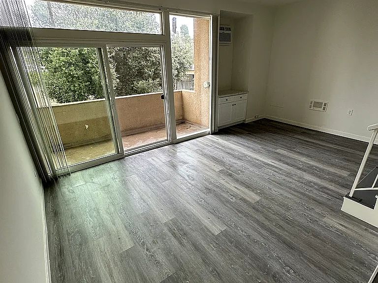 1st image of 4200 Arch Dr #118