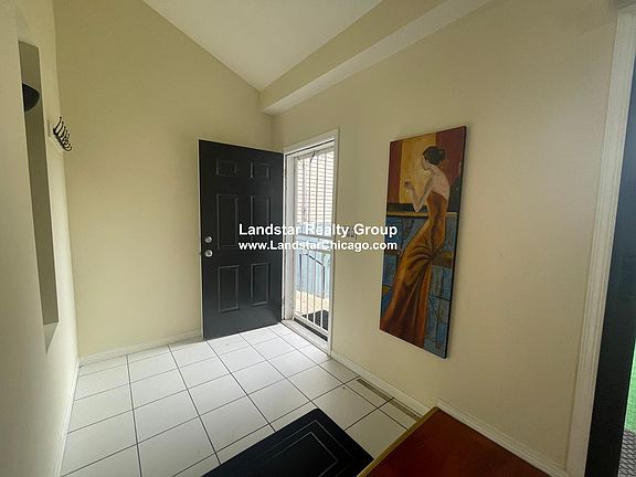 4th image of 3912 N Mozart St #1