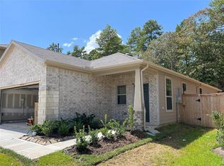 10557 Pineland Dr, Willis, TX 77378