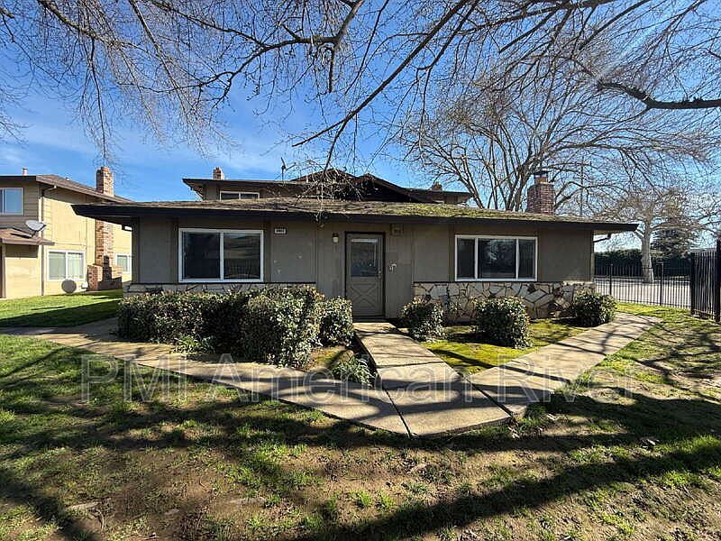 1st image of 2803 Norcade Cir APT 1