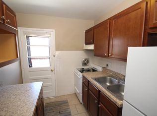 140 Old Ballwin Rd APT B, Ballwin, MO 63021