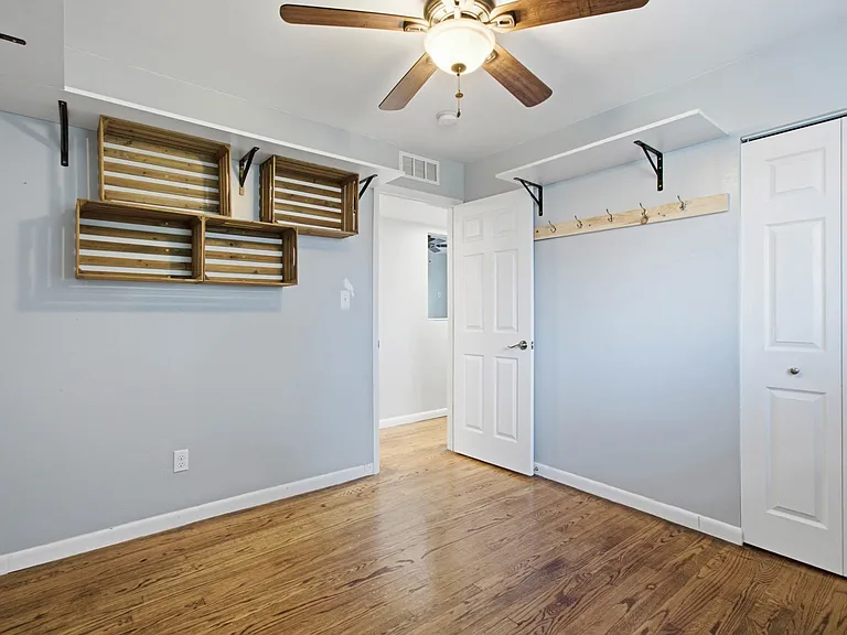 28816 Groveland St — Photo 18