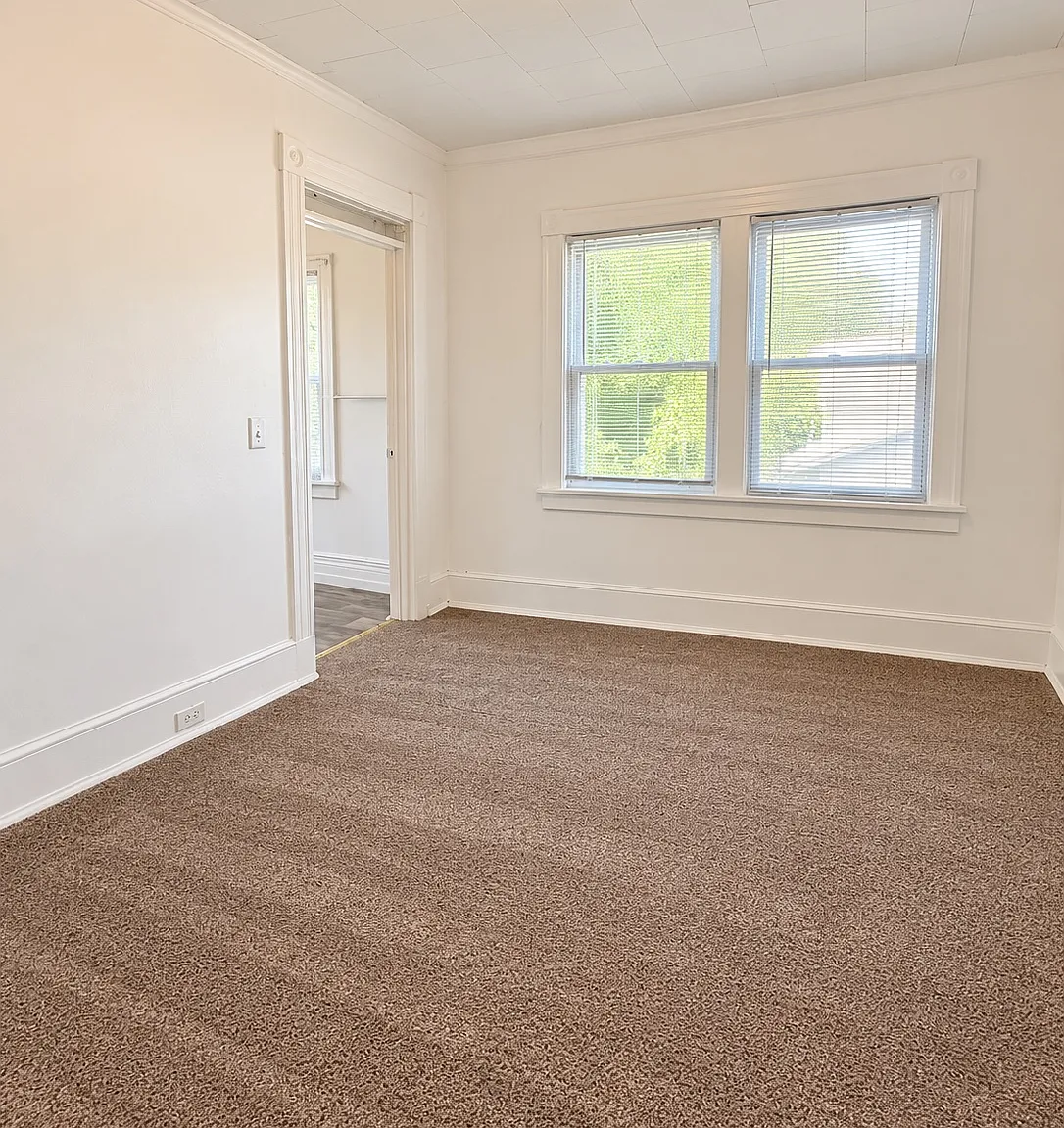 302 Seward St — Photo 4