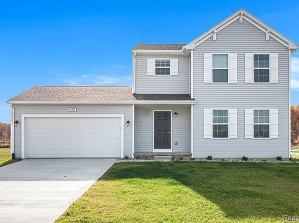 2615 Woodridge Dr, Adrian, MI 49221