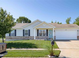 127 Hickory Trails Dr, Wright City, MO 63390