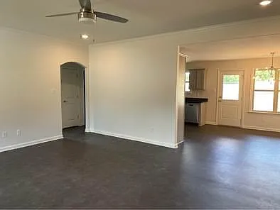 5495 Heritage Hls — Photo 3