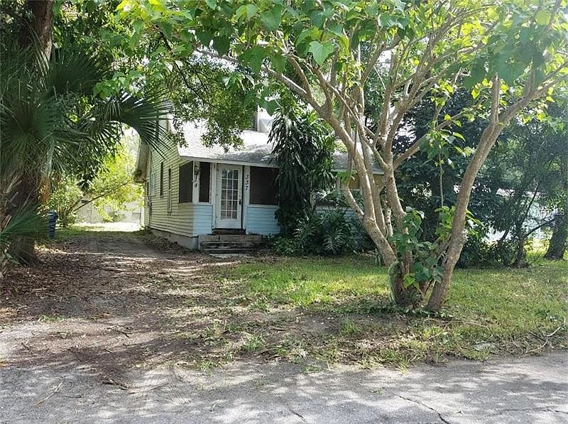 1st image of 337 Avenue E SE