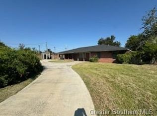 1720 Woodland Dr, Lake charles, LA 70605