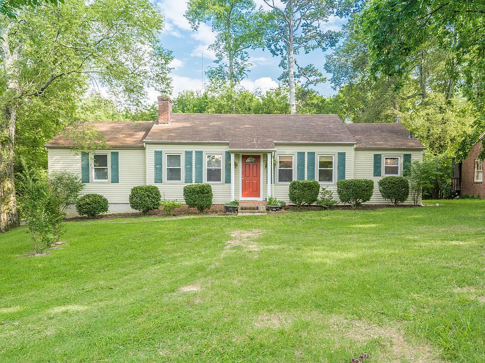 1st image of 1202 Woodcrest Dr