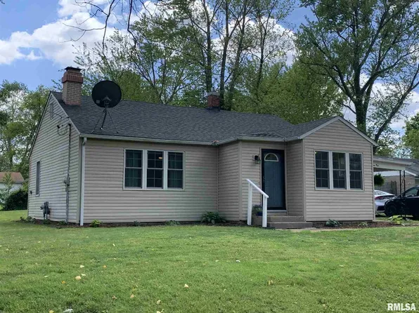 321 E Smith Ave, Du Quoin, IL 62832