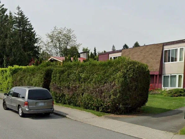5333 Barker Ave, Burnaby, BC V5H 2N7