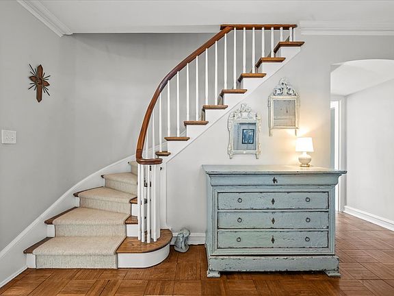 3rd image of 1163 Romona Rd