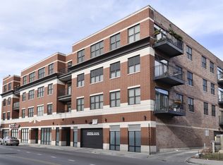 2472 W Foster Ave APT 411, Chicago, IL 60625