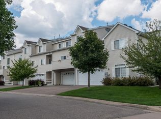 17700 Hackberry Ct, Eden Prairie, MN 55347
