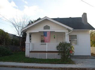 17 Linnell St, Moosup, CT 06354