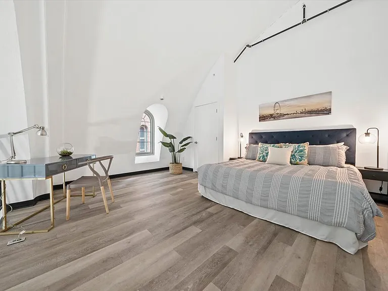 401 Olo Street - Former Church Parish Converted In Luxury Apartments! — Photo 25
