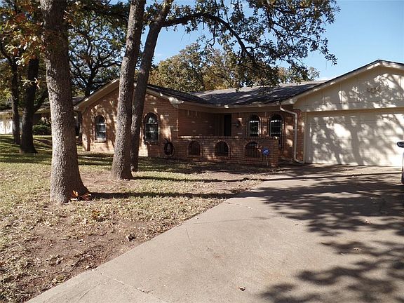 3rd image of 829 San Marcos Ln