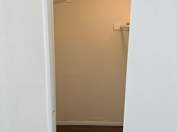 4th image of 3222 Santa Monica Blvd #10-D