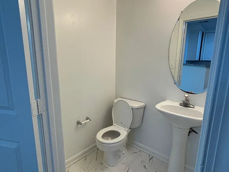 2489 Quick St #102 — Photo 21